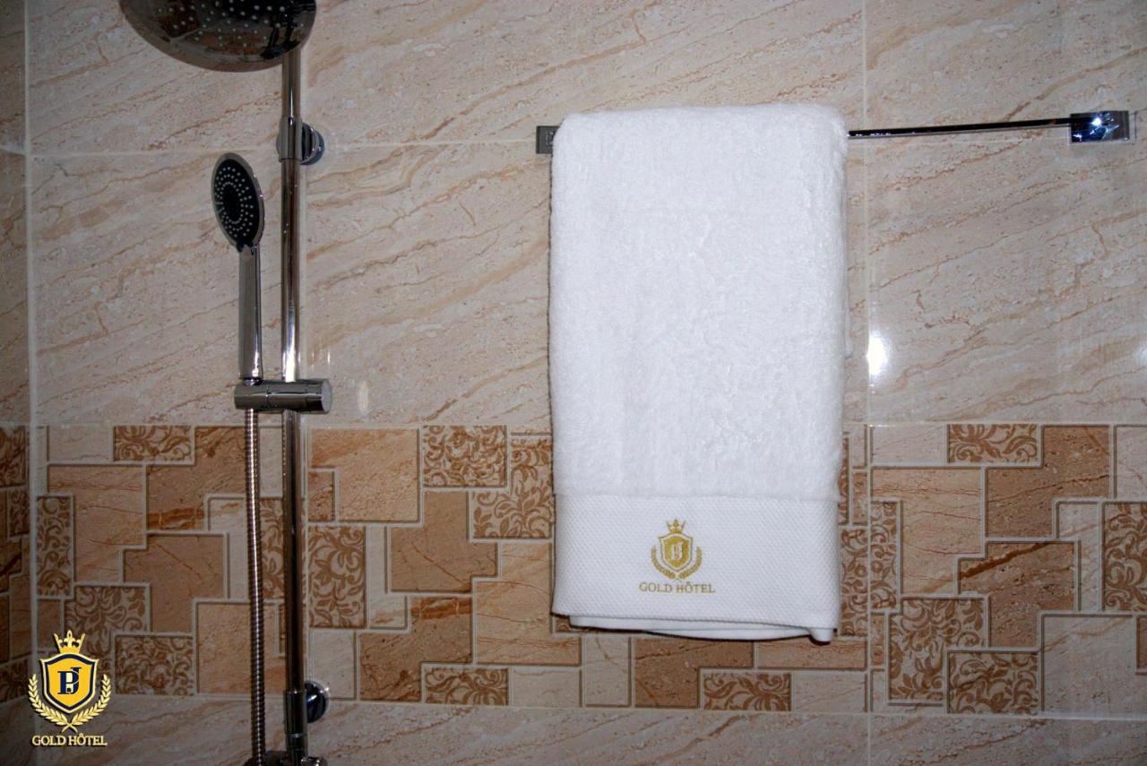 Gold Hotel Bafang Exteriör bild